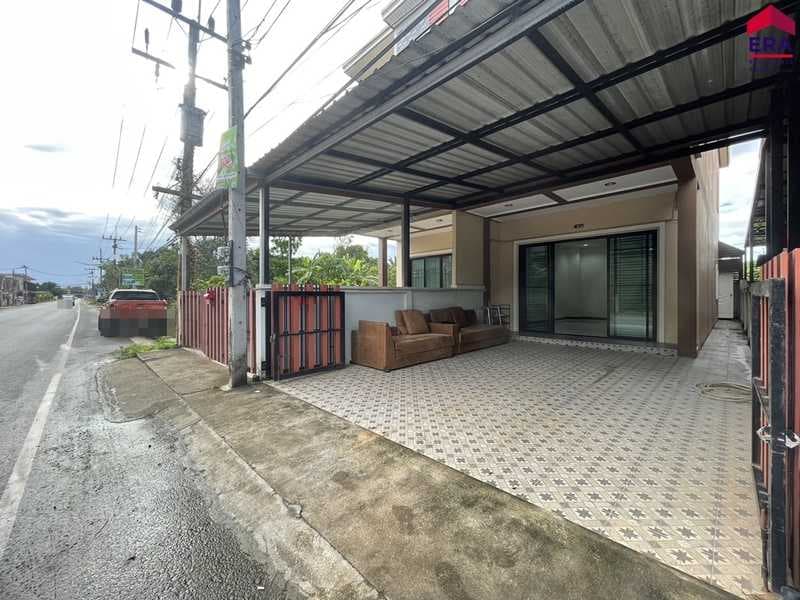 บ้านแฝด 2 ชั้น ทำเลทอง เส้นโกเตง - วัดสมหวัง สุราษฎร์ธานี
