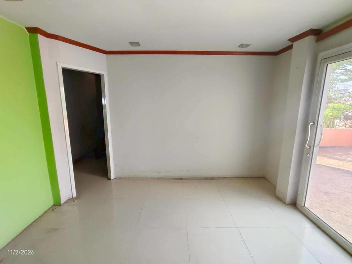 อาคารพาณิชย์หลังใหญ่ พื้นที่ใช้สอย 396.5 ตร.ม. 3 ห้องนอน 2 ห้องน้ำ ทำเลศักยภาพ ผักปัง ภูเขียว จ.ชัยภูมิ