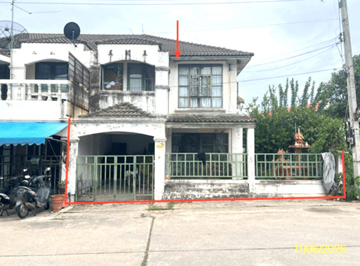 ขายทาวน์เฮ้าส์ เอกธนา คลัสเตอร์เฮ้าส์ (Ekthana Cluster House) ท่ามะขาม เมืองกาญจนบุรี 3 ห้องนอน พื้นที่กว้าง 201 ตร.ม. ทำเลดี ราคาไม่ถึง 2 ล้าน