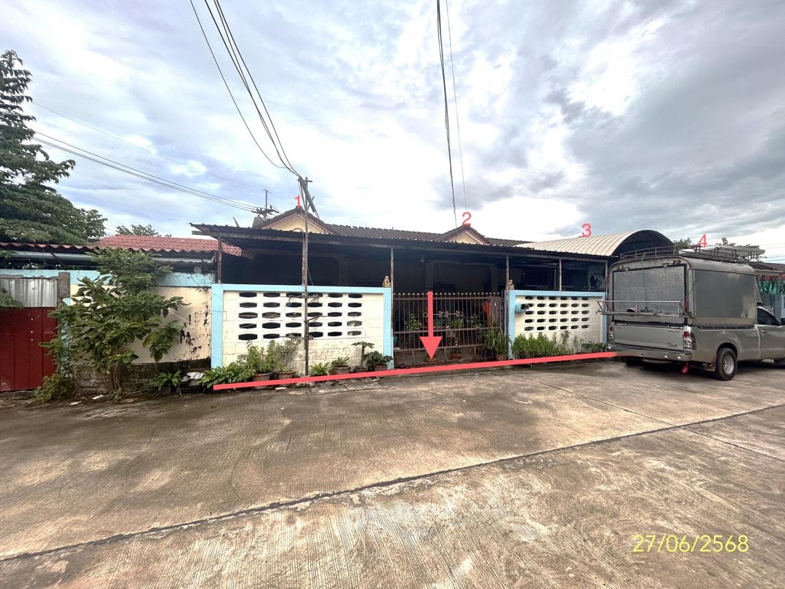ขายบ้านเดี่ยว โพธิ์ เมืองศรีสะเกษ 4 ห้องนอน พื้นที่กว้าง 81 ตร.ว. ทำเลเมืองราคาคุ้มค่า