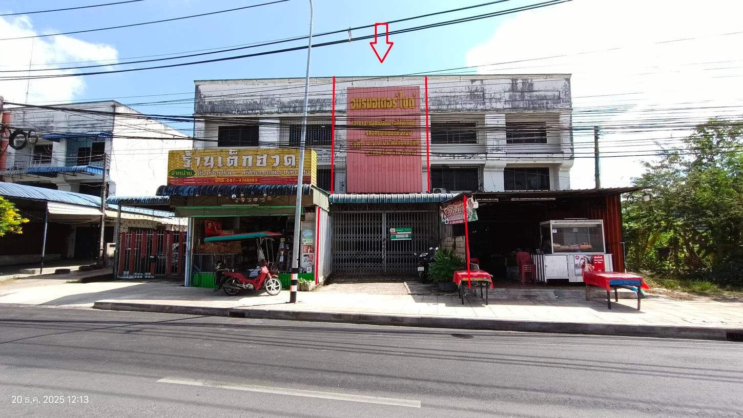 อาคารพาณิชย์ กระบี่ใหญ่ เมืองกระบี่ กระบี่ พื้นที่ 28.1 ตร.ว. พื้นที่ใช้สอย 225 ตร.ม. 3 ห้องนอน 3 ห้องน้ำ