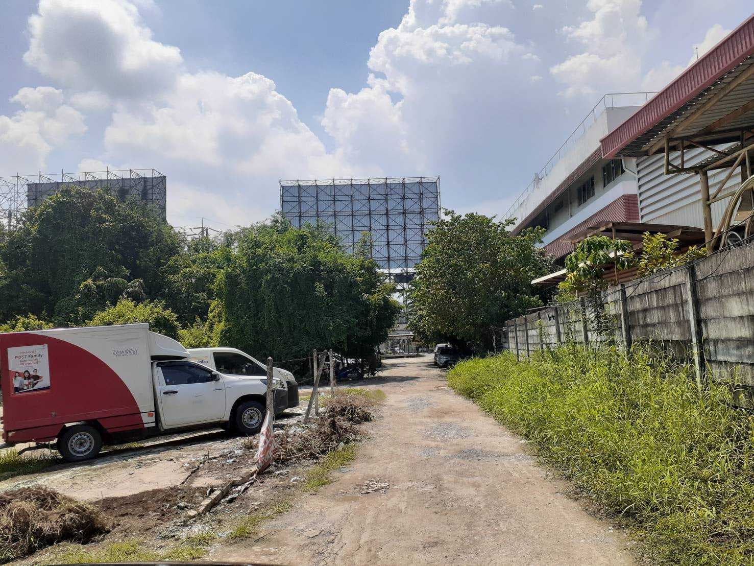 ขาย ที่ดินย่านถนนสุวินทวงศ์ 18-02-46 ไร่ เหมาะสร้าง หมู่บ้าน ทาวน์โฮม คอนโด