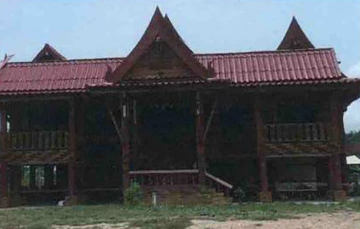 ที่ดินพร้อมสิ่งปลูกสร้าง ขาณุวรลักษบุรี กำแพงเพชร