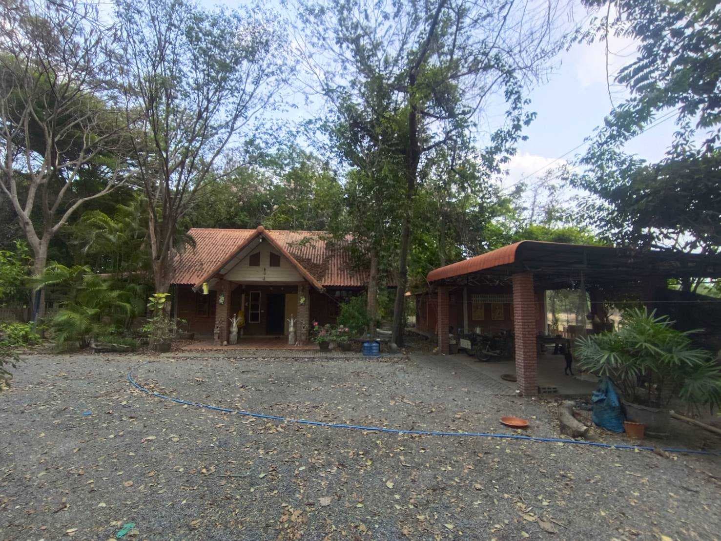 ขาย บ้านเดี่ยว เลาขวัญ กาญจนบุรี 9 ไร่ 200 ตรม เหมาะสร้างรีสอร์ตเชิงอนุรักษ์ บ้านพักอาศัย สถานที่แคมป์