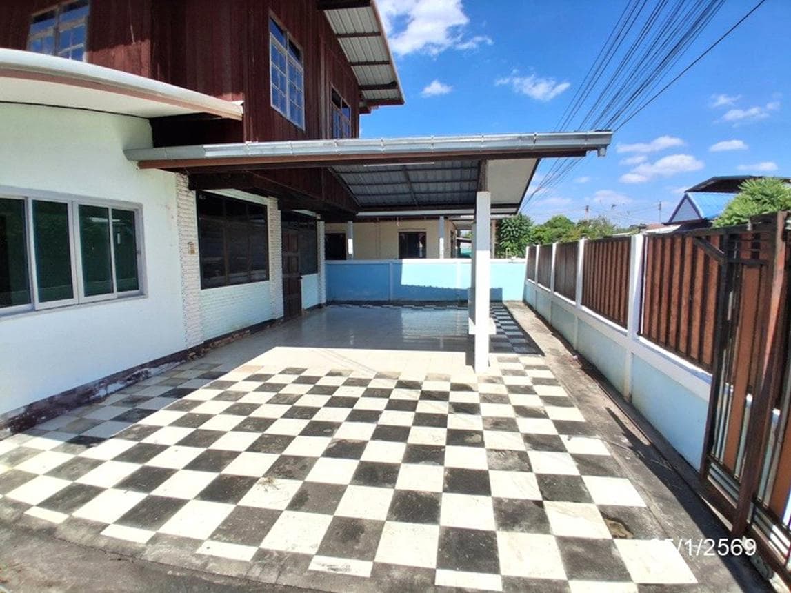 ขายบ้านเดี่ยว หัวช้าง จตุรพักตรพิมาน ร้อยเอ็ด พื้นที่ใช้สอย 211.5 ตร.ม. 2 ห้องนอน 1 ห้องน้ำ ทำเลสงบเป็นส่วนตัวนั่นเอง