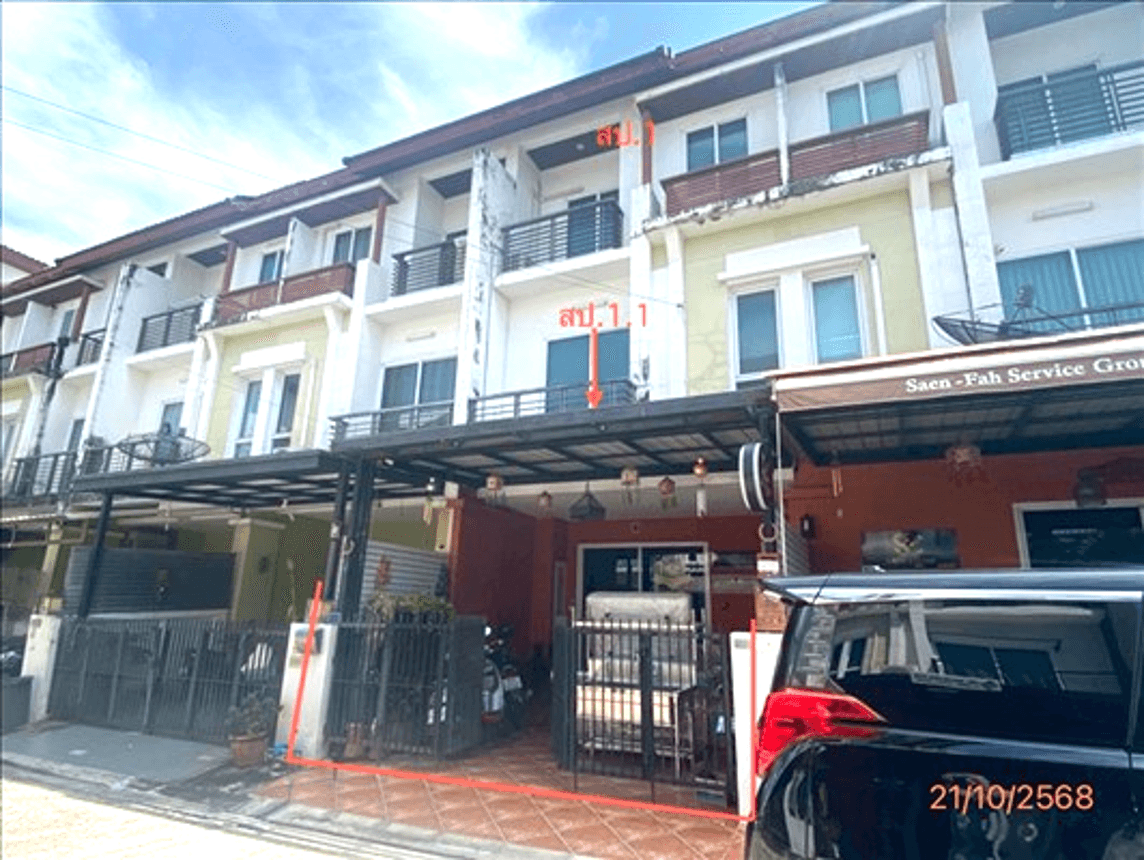 ขายทาวน์โฮม นัมเบอร์วันทาวน์โฮม วงแหวนบางนา-ราม 2 (Number One Townhome Wongwaen Bangna-Ram 2) ดอกไม้ ประเวศ พื้นที่ใช้สอย 164.5 ตร.ม. 2 ห้องนอน ทำเลดี ราคา 3.7 ล้าน