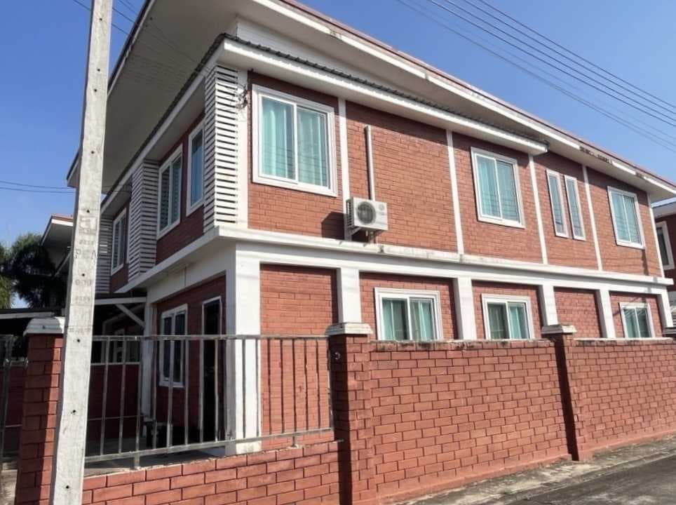 บ้านในหมู่บ้านพิษณุชัยปาร์ค (ท่าทอง) พิษณุโลก ทำเลดี คุ้มค่าทุกการลงทุนเพื่อคุณภาพชีวิตที่ดีกว่า