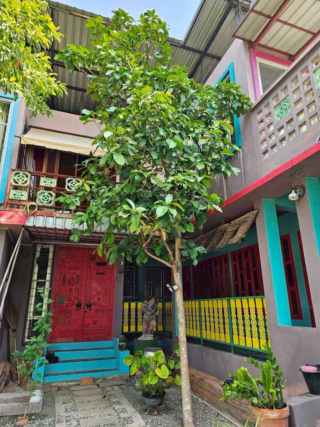 ขายบ้านเดี่ยว หมู่บ้านเทพธานี ซอยเฉลิมพระเกียรติ ร.9 ซอย 62 (หลังริม)เนื้อที่ 113 ตร.ว.ใกล้สนามบินสุวรรณภูมิ