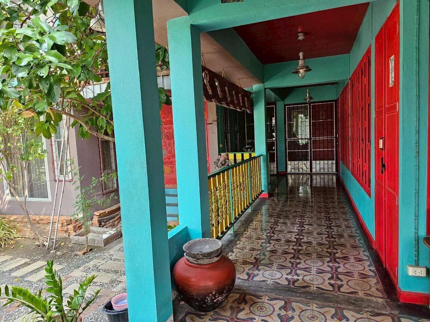 ขายบ้านเดี่ยว หมู่บ้านเทพธานี ซอยเฉลิมพระเกียรติ ร.9 ซอย 62 (หลังริม)เนื้อที่ 113 ตร.ว.ใกล้สนามบินสุวรรณภูมิ