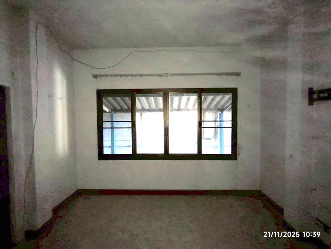 ขายบ้านเดี่ยว ธนภูมิ วิลล่า เมืองเชียงราย เชียงราย ทำเลบ้านดู่ เนื้อที่ 23 ตร.ว. พื้นที่ใช้สอย 226 ตร.ม. 5 ห้องนอน 3 ห้องน้ำ สภาพดี พร้อมอยู่