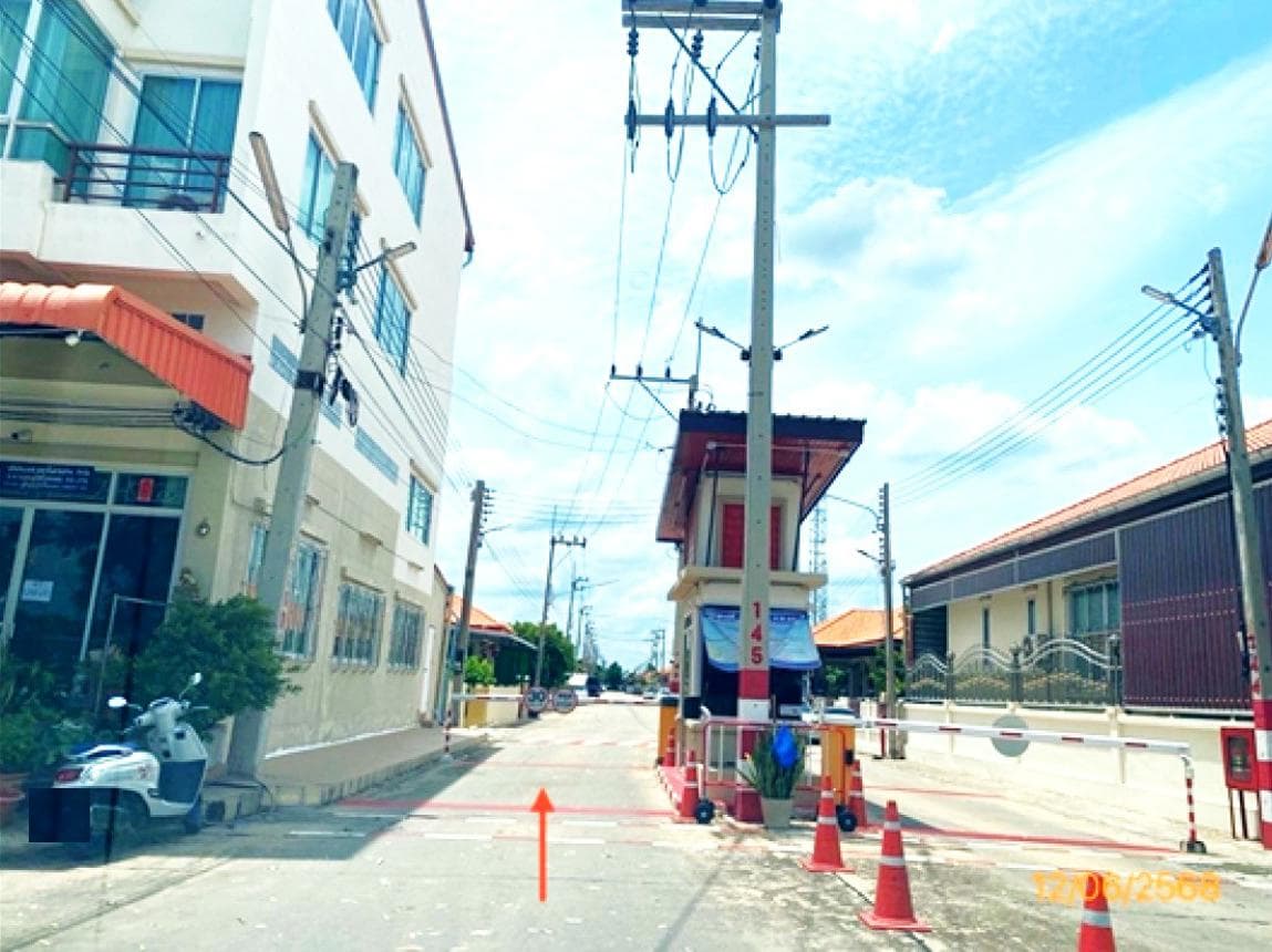 ขายบ้านเดี่ยว บ้านฐานมั่นคง โครงการ 10 เอราวัณ 8 คลองสอง คลองหลวง 3 ห้องนอน 2 ห้องน้ำ พื้นที่ 63.8 ตร.ว. ทำเลดี เดินทางสะดวก
