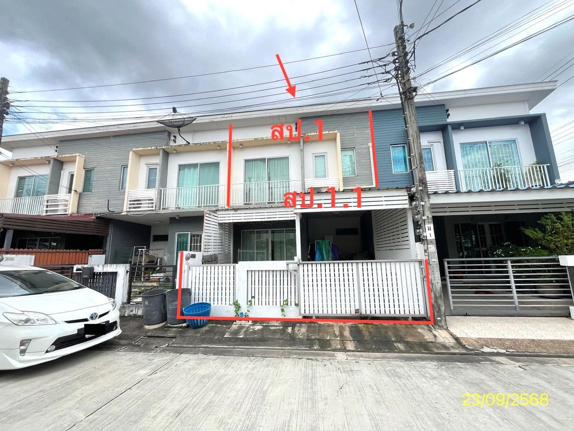 ทาวน์เฮ้าส์ เดอะคอนเนค รามอินทรา - มีนบุรี เขตมีนบุรี กรุงเทพฯ 3 ห้องนอน 2 ห้องน้ำ พื้นที่ 102.45 ตร.ม. บนที่ดิน 18.2 ตร.ว. ทำเลศักยภาพใกล้รถไฟฟ้าและแหล่งอำนวยความสะดวก ราคาพิเศษ 2.3 ล้าน