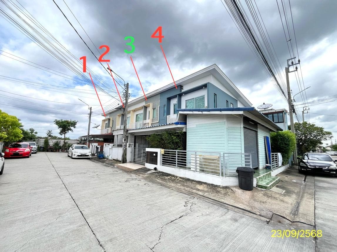 ทาวน์เฮ้าส์ เดอะคอนเนค รามอินทรา - มีนบุรี เขตมีนบุรี กรุงเทพฯ 3 ห้องนอน 2 ห้องน้ำ พื้นที่ 102.45 ตร.ม. บนที่ดิน 18.2 ตร.ว. ทำเลศักยภาพใกล้รถไฟฟ้าและแหล่งอำนวยความสะดวก ราคาพิเศษ 2.3 ล้าน