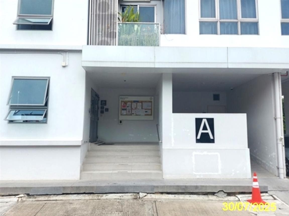คอนโดมิเนียม อีส พระราม 2 (2) แสมดำ บางขุนเทียน กรุงเทพฯ 1 ห้องนอน 1 ห้องน้ำ พื้นที่ 46.43 ตร.ม. ห้องกว้างอยู่สบาย ทำเลศักยภาพติดถนนใหญ่และห้างสรรพสินค้า ราคาคุ้มค่า
