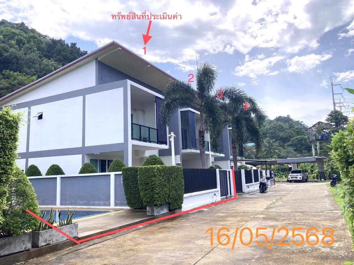 ขายทาวน์เฮ้าส์ เมืองภูเก็ต ทำเลกะรน 3 ห้องนอน 3 ห้องน้ำ พื้นที่ใช้สอย 135 ตร.ม. บนที่ดิน 47 ตร.ว. ใกล้แหล่งท่องเที่ยว