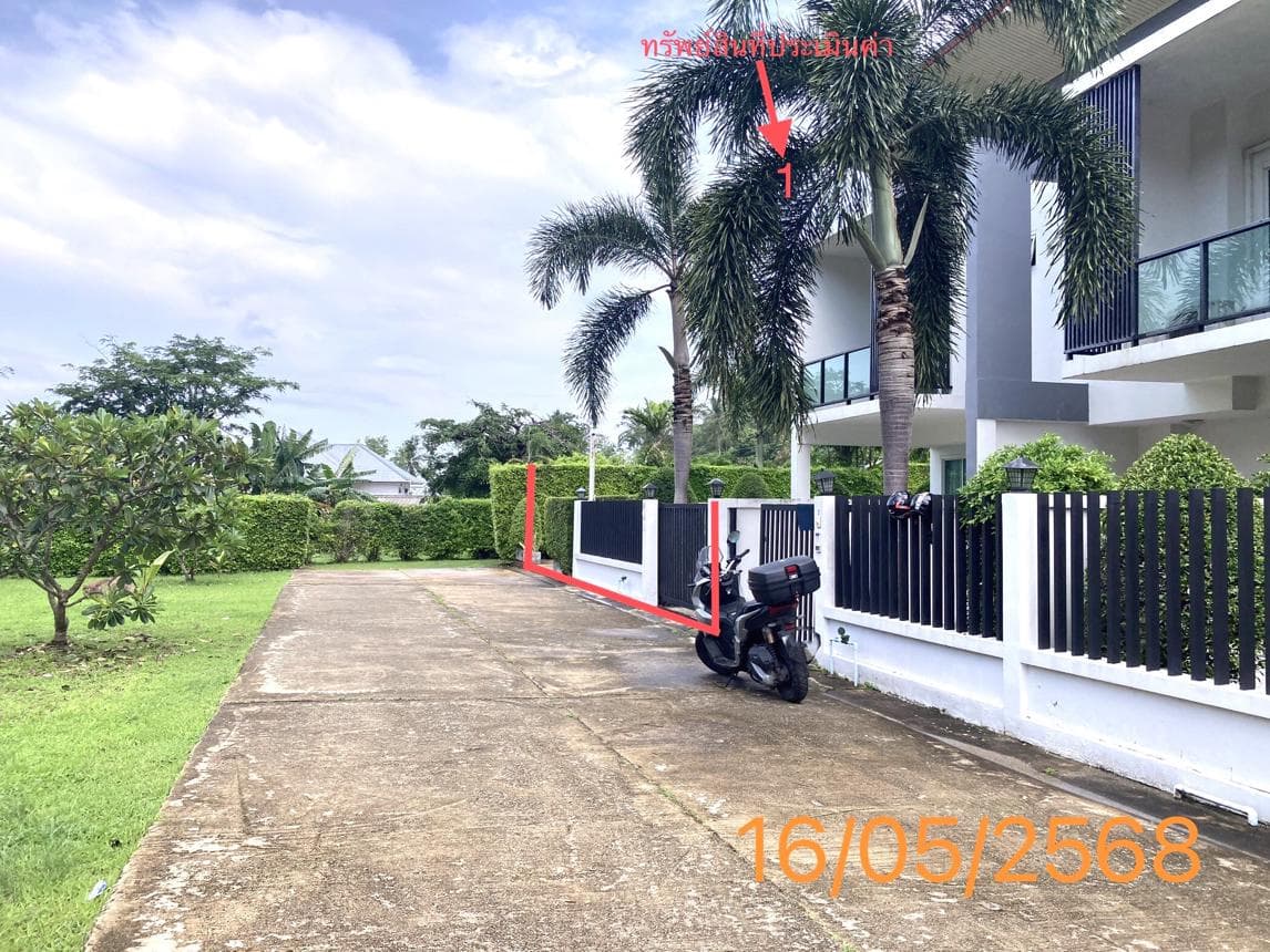 ขายทาวน์เฮ้าส์ เมืองภูเก็ต ทำเลกะรน 3 ห้องนอน 3 ห้องน้ำ พื้นที่ใช้สอย 135 ตร.ม. บนที่ดิน 47 ตร.ว. ใกล้แหล่งท่องเที่ยว