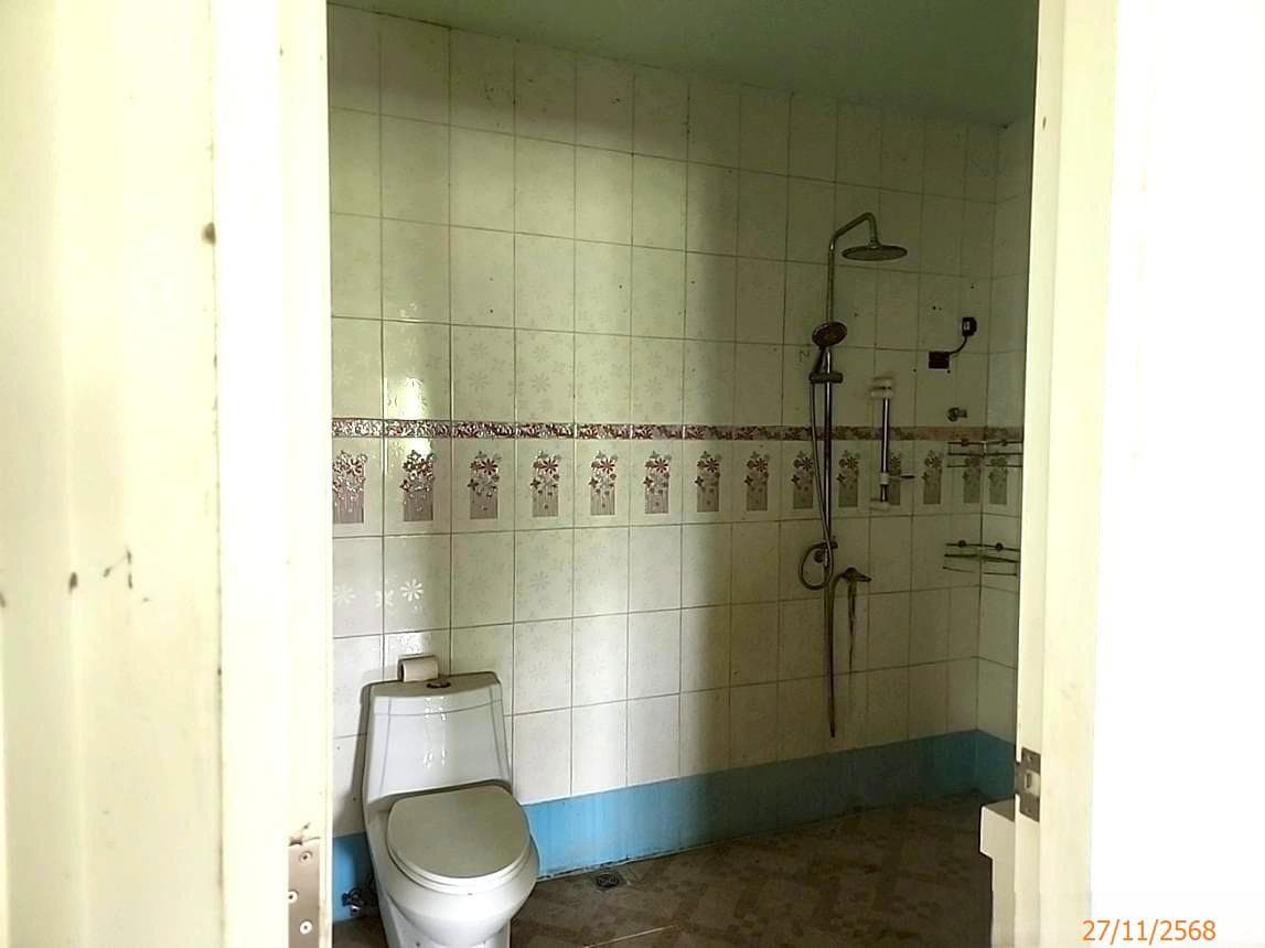 บ้านเดี่ยว บ้านดอนเจริญ พนมไพร พนมไพร ร้อยเอ็ด พื้นที่ 18 ตร.ว. พื้นที่ใช้สอย 214.45 ตร.ม. 3 ห้องนอน 2 ห้องน้ำ