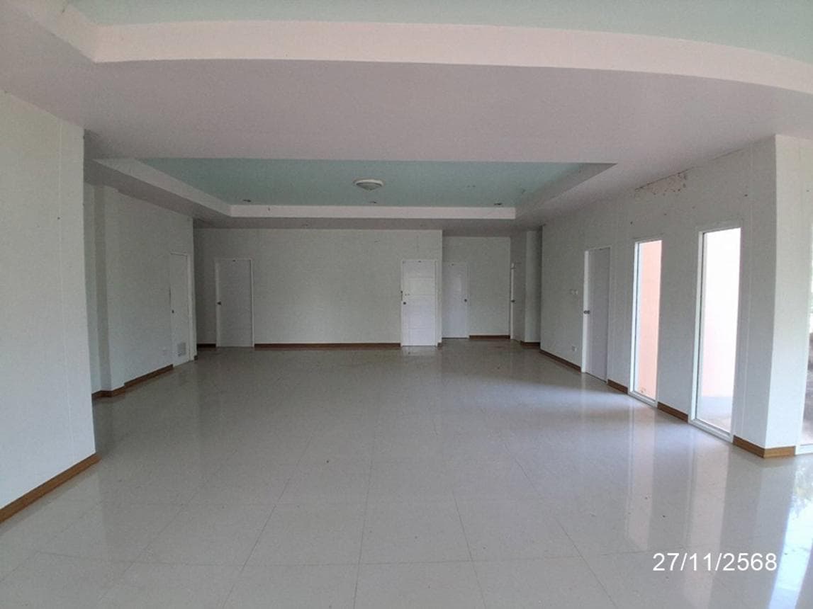 บ้านเดี่ยว บ้านดอนเจริญ พนมไพร พนมไพร ร้อยเอ็ด พื้นที่ 18 ตร.ว. พื้นที่ใช้สอย 214.45 ตร.ม. 3 ห้องนอน 2 ห้องน้ำ