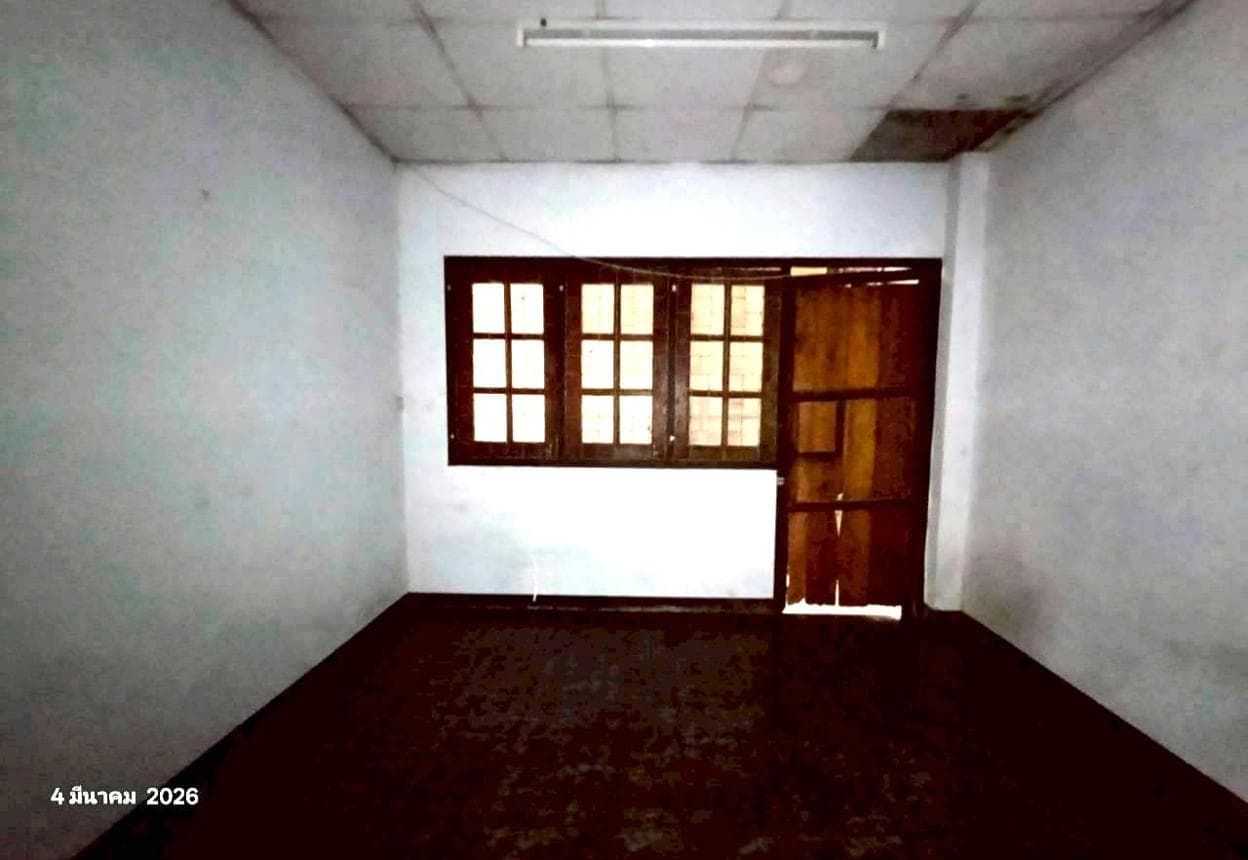 ขายโกดัง บึงสามพัน เพชรบูรณ์ 4 ห้องนอน พื้นที่ใช้สอย 198 ตร.ม. ทำเลศักยภาพ เหมาะทำศูนย์กระจายสินค้าและโฮมออฟฟิศ