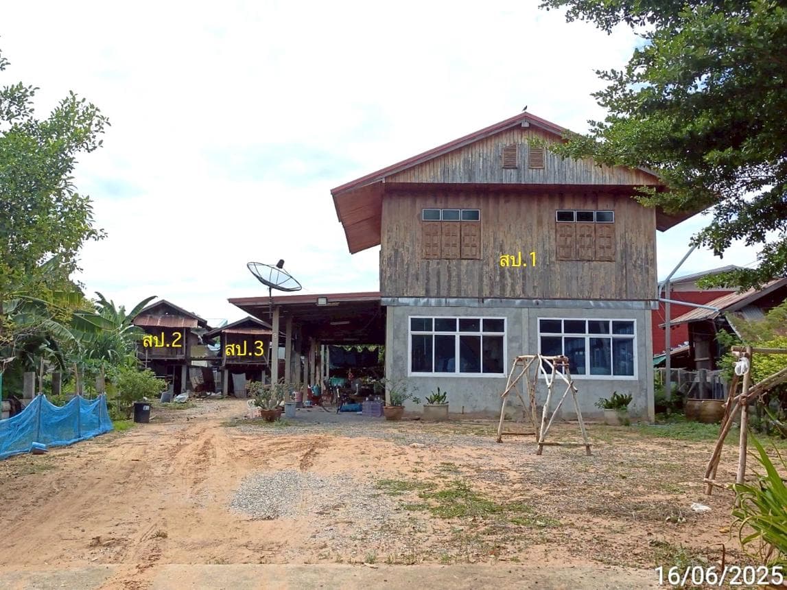 ขายบ้านเดี่ยว กันทรวิชัย มหาสารคาม ทำเลเขวาใหญ่ เนื้อที่ 77 ตร.ว. พื้นที่ใช้สอย 189.6 ตร.ม. 3 ห้องนอน 2 ห้องน้ำ สภาพดี พร้อมอยู่