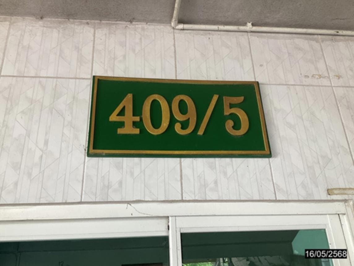 ทาวน์เฮ้าส์ ปากน้ำ เมืองชุมพร 2 ห้องนอน 1 ห้องน้ำ พื้นที่ใช้สอย 145 ตร.ม. ทำเลดีใกล้แหล่งชุมชนและชายทะเล ราคาเพียง 1.4 ล้าน