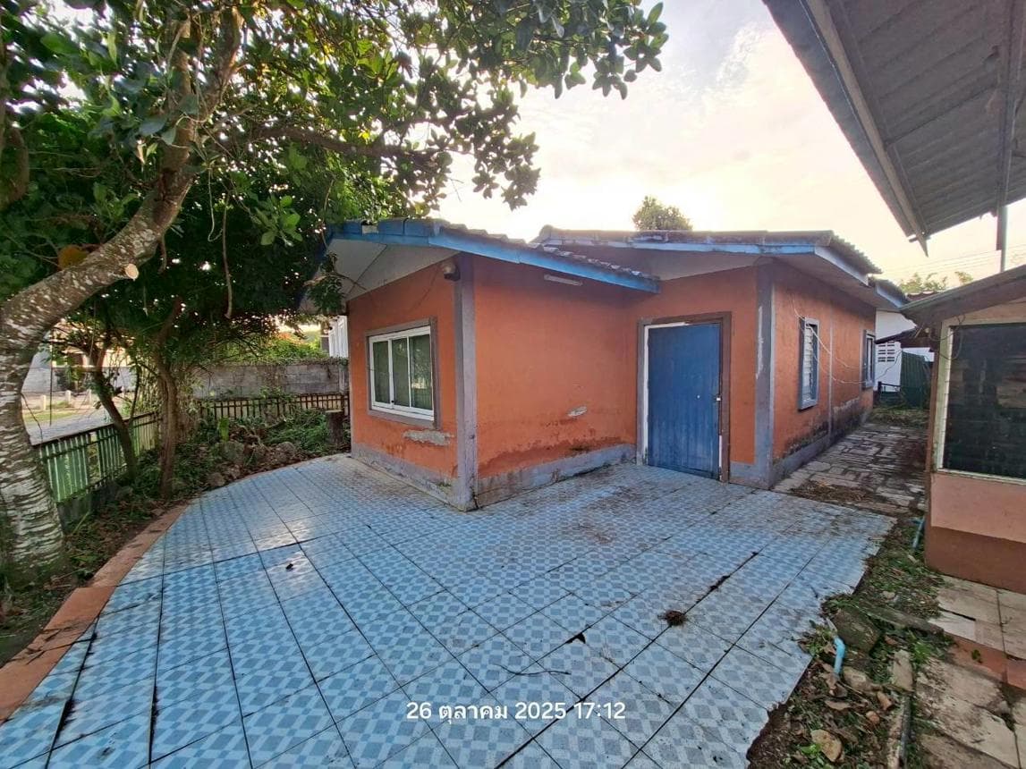 บ้านเดี่ยว แม่น้ำคู้ ปลวกแดง ระยอง 1 ห้องนอน 1 ห้องน้ำ พื้นที่ 52.75 ตร.ม. บนที่ดินกว้างขวาง 62.4 ตร.ว. ทำเลดีบรรยากาศสงบ ใกล้แหล่งงานปลวกแดง ราคาพิเศษ 1.36 ล้าน