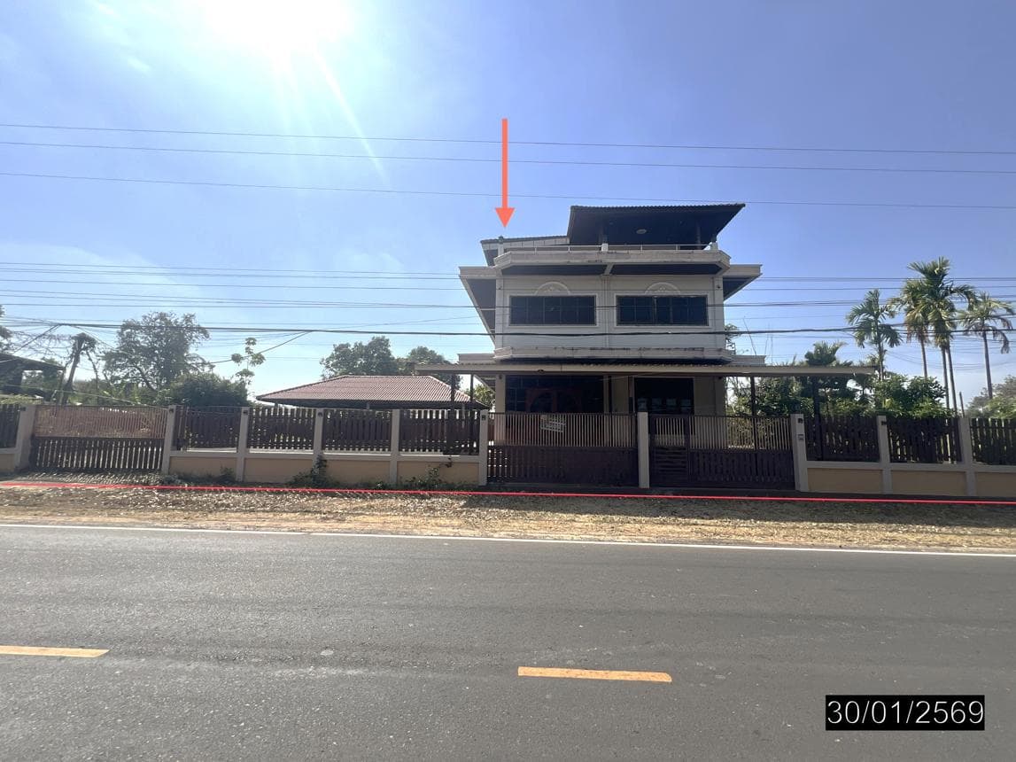 ขายบ้านเดี่ยวหลังใหญ่ เดชอุดม อุบลราชธานี ทำเลบัวงาม พื้นที่ใช้สอย 338 ตร.ม. 3 ห้องนอน 3 ห้องน้ำ สภาพดี บรรยากาศเงียบสงบเป็นส่วนตัว