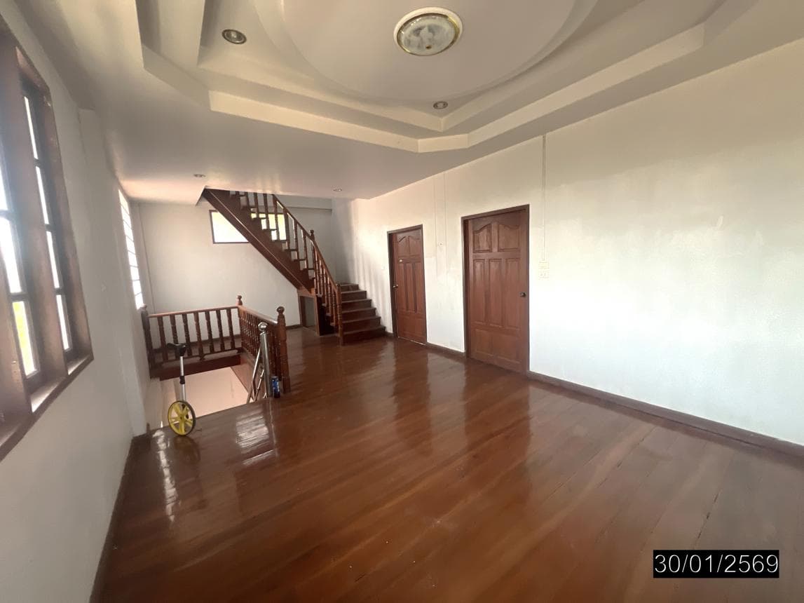 ขายบ้านเดี่ยวหลังใหญ่ เดชอุดม อุบลราชธานี ทำเลบัวงาม พื้นที่ใช้สอย 338 ตร.ม. 3 ห้องนอน 3 ห้องน้ำ สภาพดี บรรยากาศเงียบสงบเป็นส่วนตัว