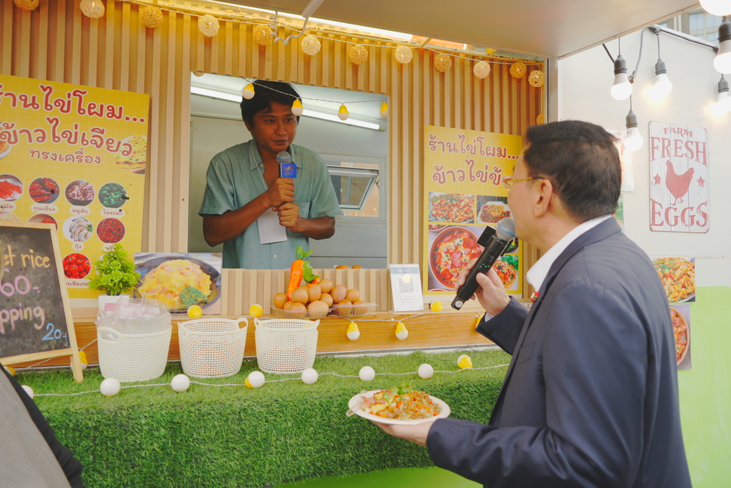 ‘นภินทร’ ชวนชิม ปล่อยคาราวาน Food Truck กว่า 100 คัน บุกห้างไอคอนสยาม ชิมอาหาร Street Food ชมวิวเต็ม 10 ริมแม่น้ำเจ้าพระยา เริ่มแล้ววันนี้ 30 มิ.ย.67