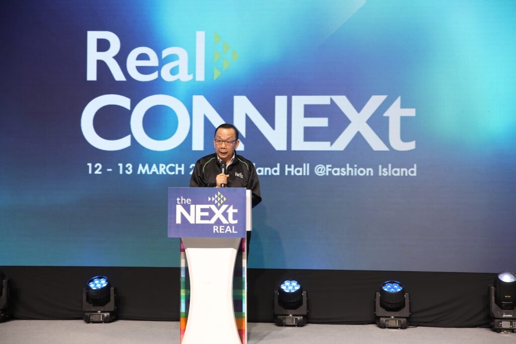05.นายบริสุทธิ์ กาสินพิลา Co Founder & Director หลักสูตร The Next Real