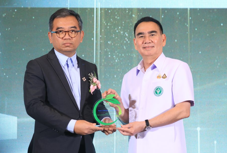 “เดชอิศม์” ยกระดับ GREEN & CLEAN Hospital สู่การเป็นโรงพยาบาลคาร์บอนต่ำ หวังลดก๊าซเรือนกระจก