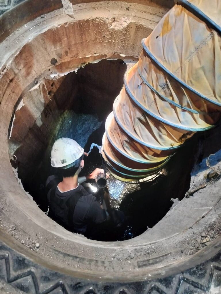 กทม. เดินหน้าล้างท่อระบายน้ำทั่วกรุงฯ เพิ่มมาตรการความปลอดภัยคนงาน