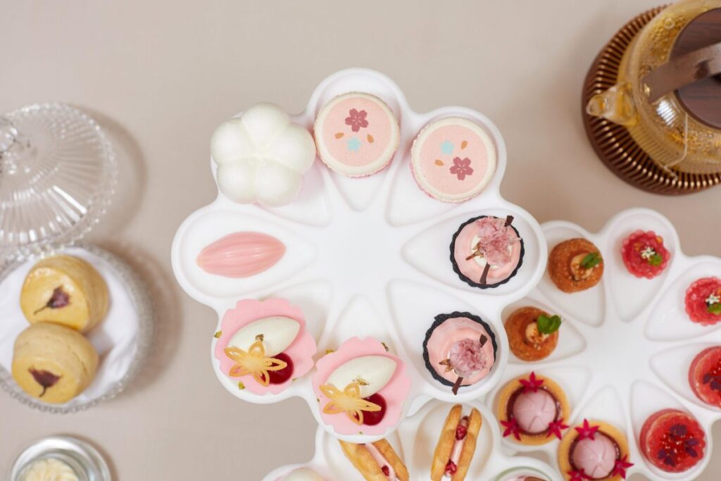 กลิ่นอายฤดูใบไม้ผลิและมนต์เสน่ห์แห่งความละมุนของดอกซากุระกับ “Sense of Sakura Afternoon Tea” ณ โรงแรม ดิ โอกุระ เพรสทีจ กรุงเทพฯ