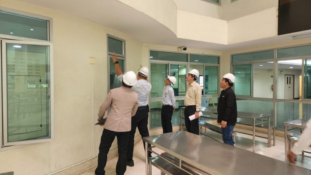 คณะวิศวะ มทร.กรุงเทพ ตรวจสอบอาคารสูงในมหาวิทยาลัยประเมินความมั่นคงและปลอดภัยหลังแผ่นดินไหว