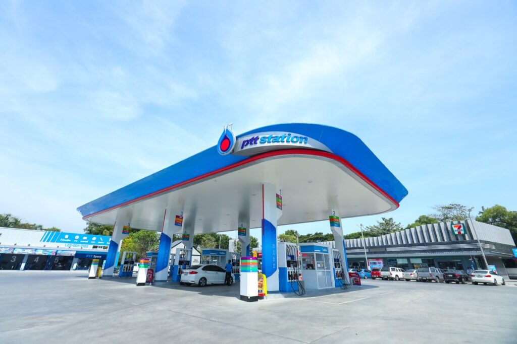 คุ้มแบบนี้ ไม่เคยมีที่ไหน พีทีที สเตชั่น จัดโปรลดทันที! สมาชิกบลูพลัสรับส่วนลดน้ำมันสูงสุด 3 บาท/ลิตร พร้อมรับแต้มบลูพลัส X2 เมื่อจ่ายผ่าน xplORe wallet