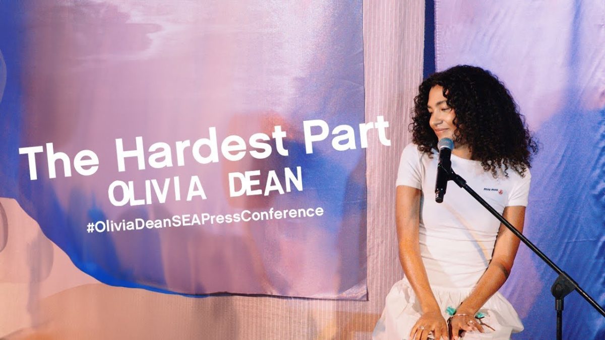 Olivia Dean ร้องสดคลิปเต็ม “Dive”, “The Hardest Part” Acoustic Live ในไทย ทำทุกคนตกอยู่ในภวังค์ ในงาน SEA Press Conference in Bangkok
