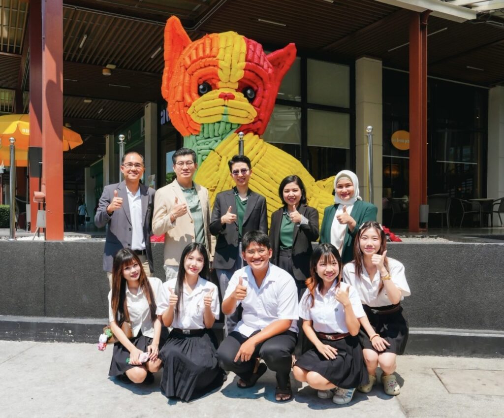 เดอะไนน์ เซ็นเตอร์ พระราม 9 ร่วม มศว. เปิดจุดเช็คอินแห่งใหม่ “ไนน์” ประติมากรรมรักษ์โลกสุดสร้างสรรค์