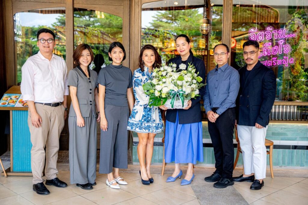 เคอี กรุ๊ป ร่วมแสดงความยินดี คุณอัจฉรา บุรารักษ์ เนื่องในโอกาสเปิดร้านรส’นิยม (Ros‘niyom)