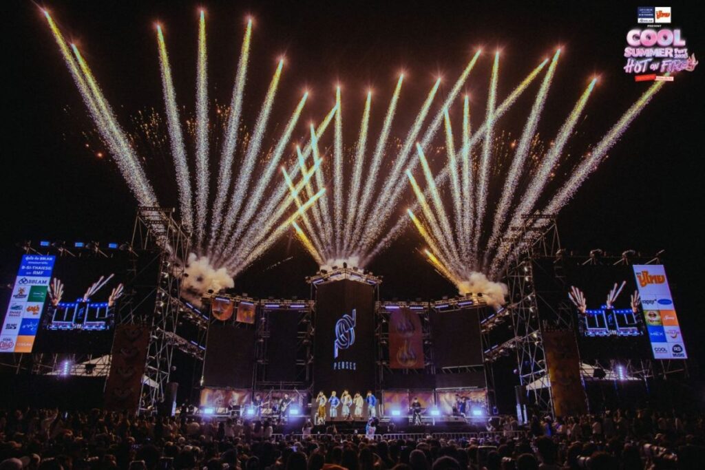หาดระอุ ลุกเป็นไฟ ใน ‘BBLAM และ ขนมทอดกรอบตราปูไทย Present COOL Summer Fest 2025 # Hot on Fire’