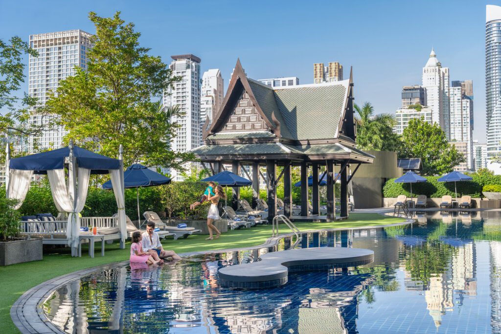 ฉลองปีใหม่ไทยกับแพ็คเกจ Songkran Dinecation ที่ โรงแรม ดิ แอทธินี โฮเทล แบงค็อก