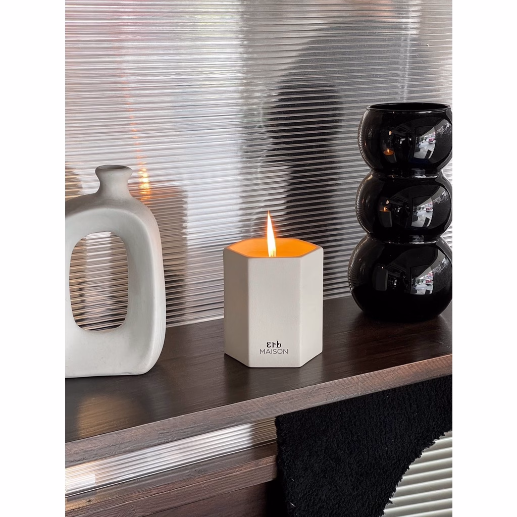 Erb Maison White Winter Fleurfume Aromatic Candle