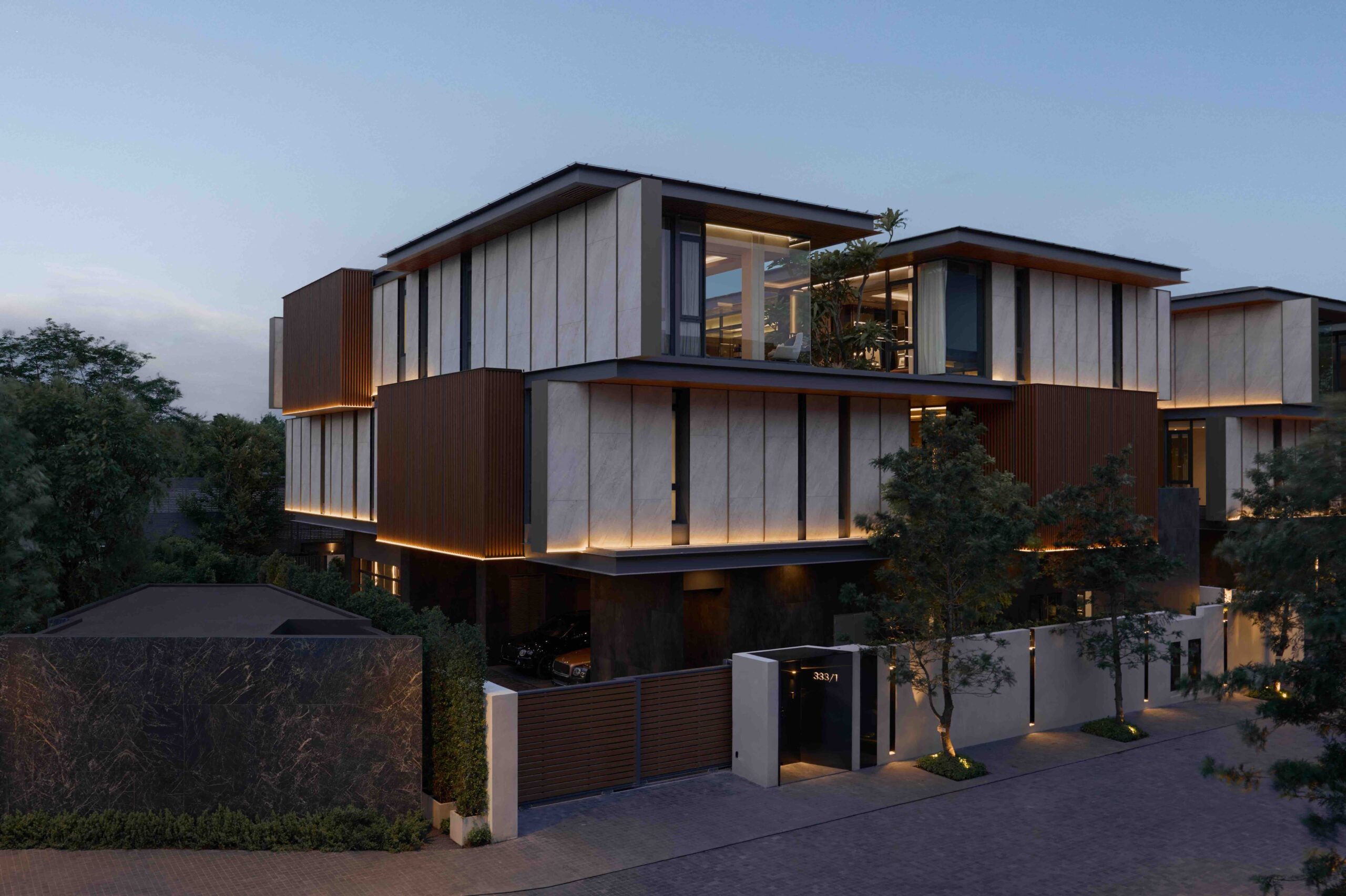 พันธมิตรแกร่ง! SCB เชื่อมั่น SC สนับสนุนวงเงินกว่า 17,600 ล้านบาท พัฒนา 17 โครงการบ้าน-คอนโดหรู ตอกย้ำผู้นำอสังหาพรีเมียม ไตรมาส 3 ลุยเปิด “SONLE RESIDENCES” บ้านหรู เริ่มต้น 260 ล้าน Flagship แห่งปี