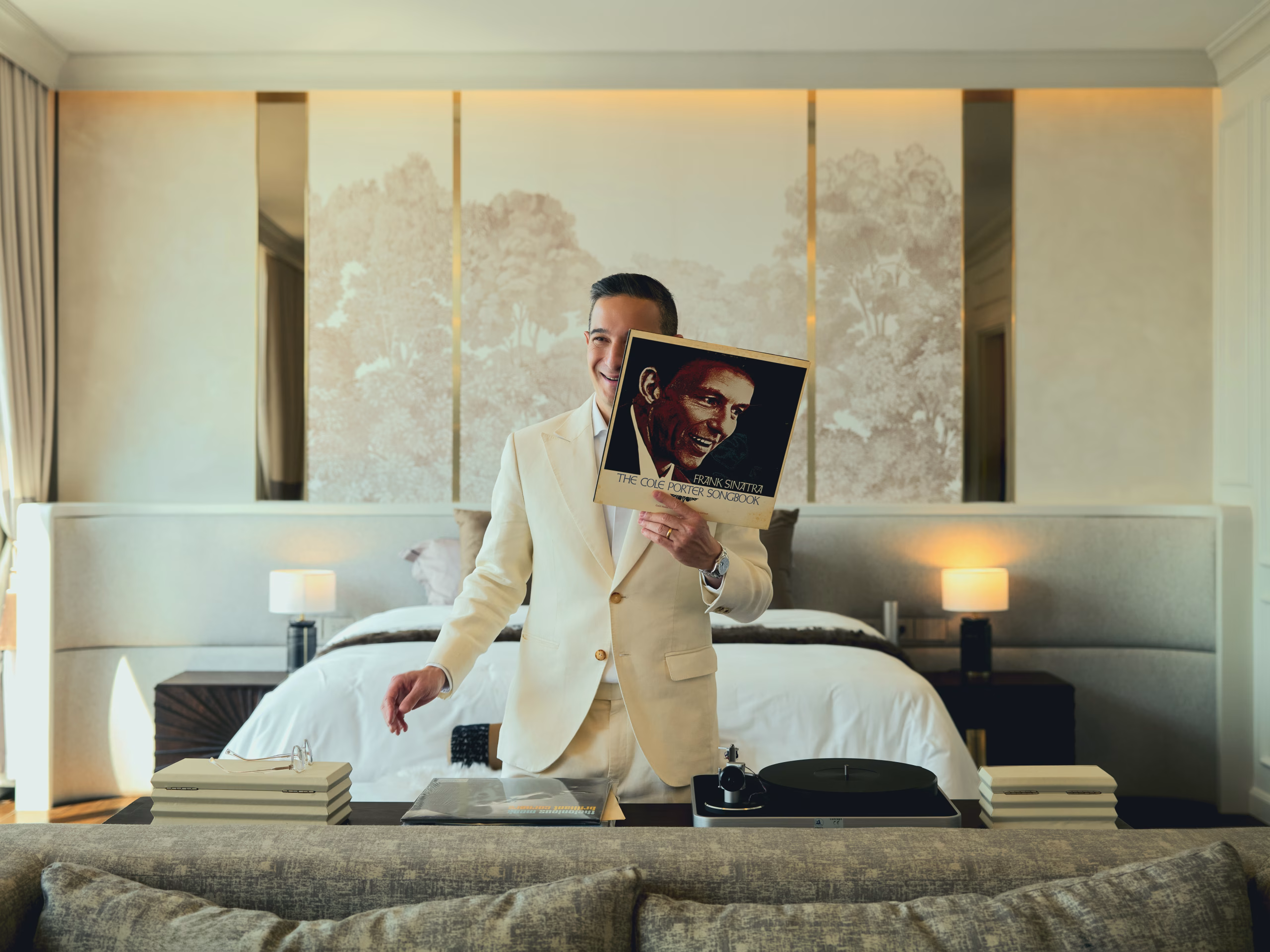 7 ‘rarest Of Rarity Living Through A Manhattan Lens’