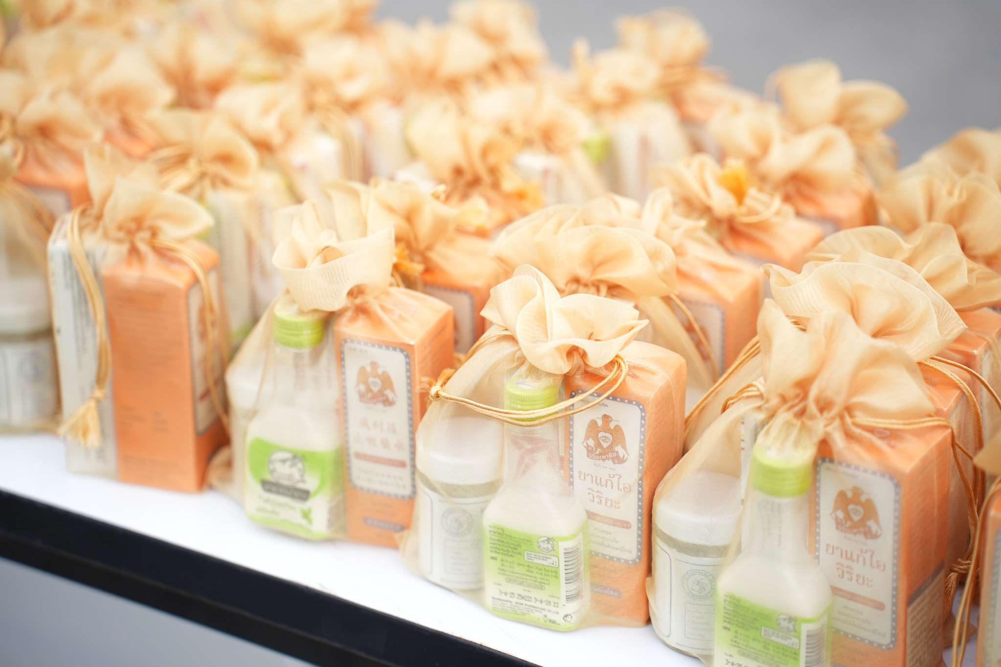 วิริยะประกันภัย สนับสนุนรถประกอบอาหารเพื่อนพึ่ง (ภาฯ) เพื่อช่วยเหลือผู้ประสบภัย น้อมถวายเป็นพระราชกุศล ร.10