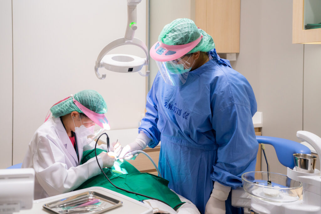 ไอซีเอส ผนึก Siriraj H Solutions ฉลองครบรอบ 2 ปี ตอกย้ำความสำเร็จ ผู้ใช้บริการเพิ่มขึ้นต่อเนื่อง เปิด 2 คลินิกใหม่ ตอบโจทย์คนรักสุขภาพครอบคลุมทุกด้าน