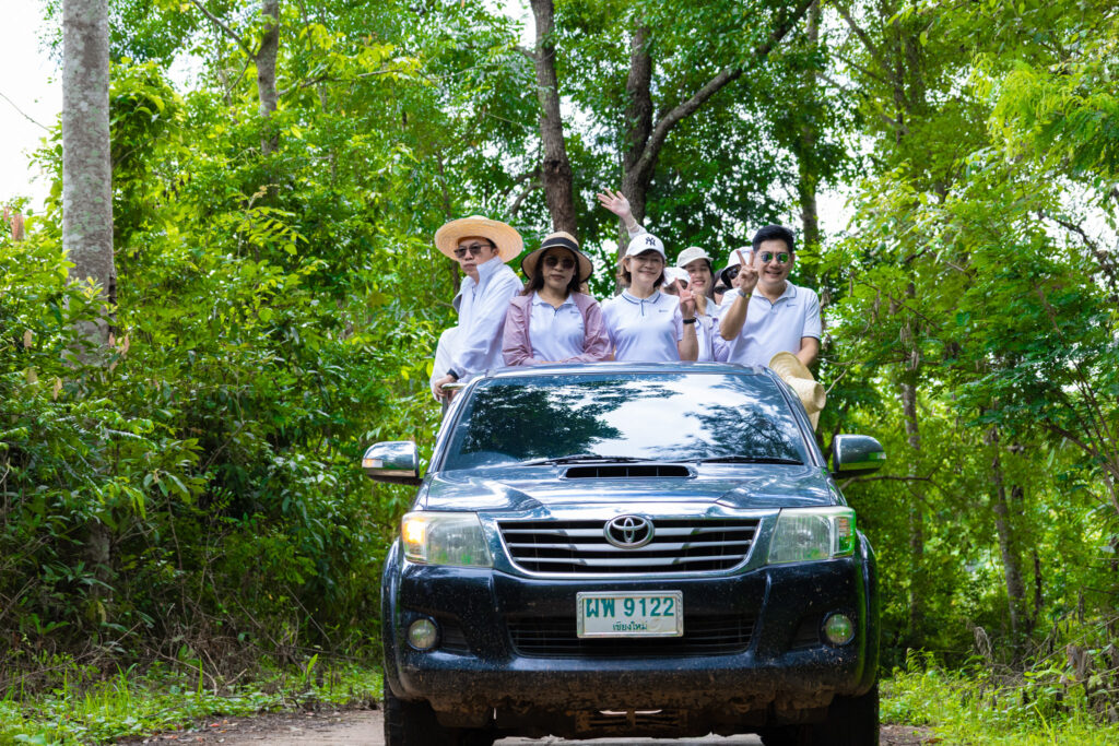 Bam ร่วมกับ เฮช ฟรี และชาวบ้านห้วยตอง จ.เชียงใหม่ ร่วมปลูกป่าเพื่อสร้างอาชีพไร้ควันที่ยั่งยืน