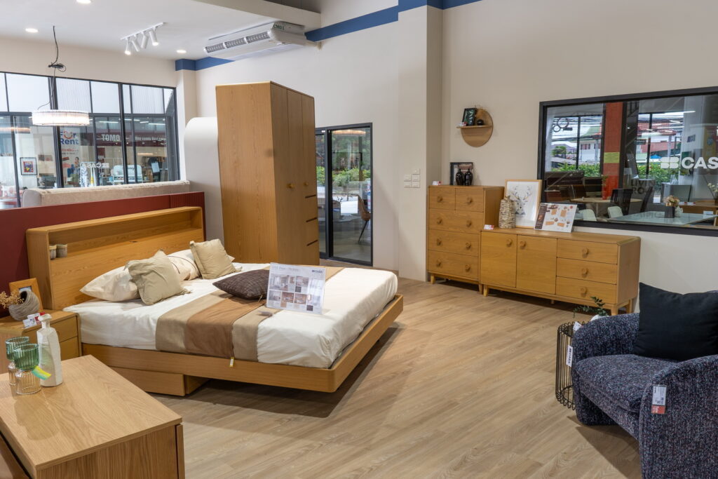 เอสบี ปักหมุดเชียงใหม่ เปิดโมเดลโชว์รูมใหม่ “เอสบี ดีไซน์ โซลูชัน” สาขาที่ 2 บุกตลาดภาคเหนือเต็มรูปแบบ พร้อมเปิดเวที Young Designer Award ร่วมกับมหาวิทยาลัยเชียงใหม่ หนุนดีไซน์เนอร์รุ่นใหม่ใช้บ้านจริงเป็นเวทีโชว์ไอเดีย