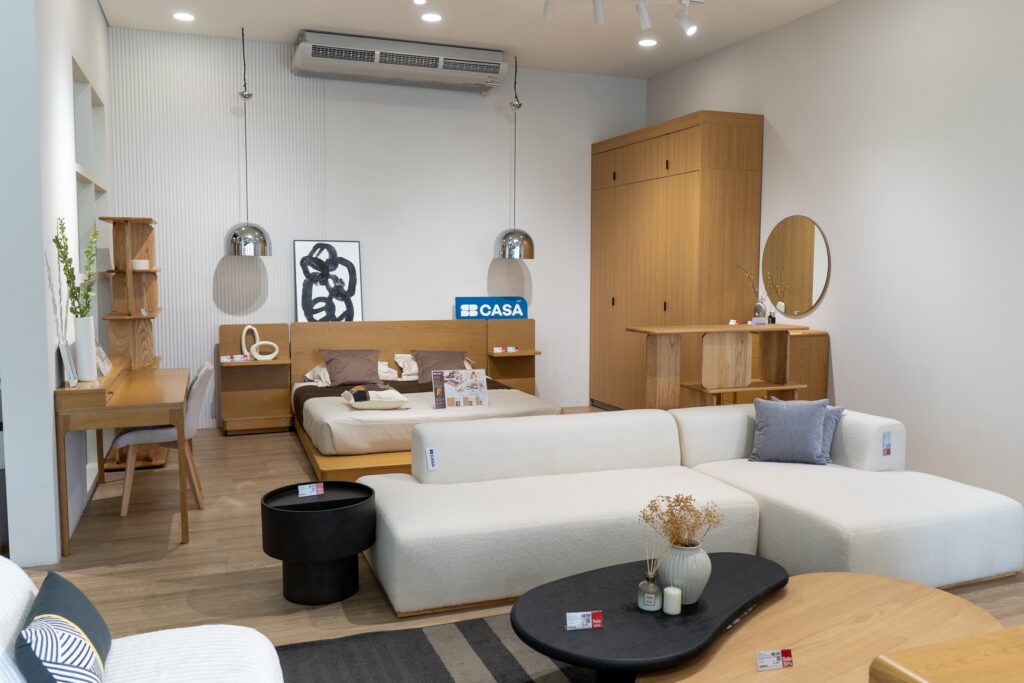 เอสบี ปักหมุดเชียงใหม่ เปิดโมเดลโชว์รูมใหม่ “เอสบี ดีไซน์ โซลูชัน” สาขาที่ 2 บุกตลาดภาคเหนือเต็มรูปแบบ พร้อมเปิดเวที Young Designer Award ร่วมกับมหาวิทยาลัยเชียงใหม่ หนุนดีไซน์เนอร์รุ่นใหม่ใช้บ้านจริงเป็นเวทีโชว์ไอเดีย