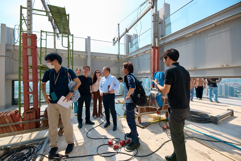 ไฮด์ เฮอริเทจ ทองหล่อ ร่วมมือกับ แกรนด์ แอสเสท และ ซูมิโตโม ฟอเรสทรี เพื่อตรวจสอบโครงสร้างอาคารและรับรองความปลอดภัย พร้อมเพิ่มบริการสุดพิเศษจากแบรนด์ชั้นนำเพื่อลูกบ้าน