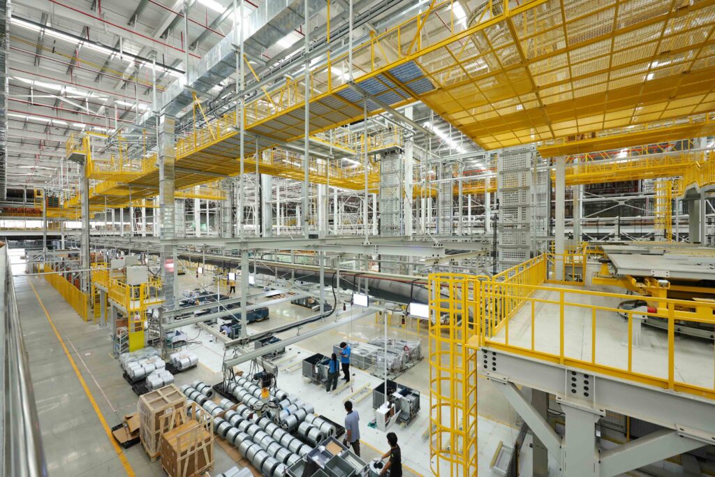 Midea เปิดธุรกิจใหม่ Midea Building Technologies รุกตลาดระบบปรับอากาศ Hvac สำหรับอาคารพาณิชย์ ในประเทศไทย พร้อมลงทุนกว่า 2 พันล้านบาท เปิดโรงงานผลิตแอร์ระบบ กำลังผลิต 6 แสนเครื่องต่อปี ที่ระยอง